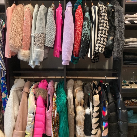 BOOKMARK MY CLOSET (BUY OR TRADE) - Picture 6 of 12